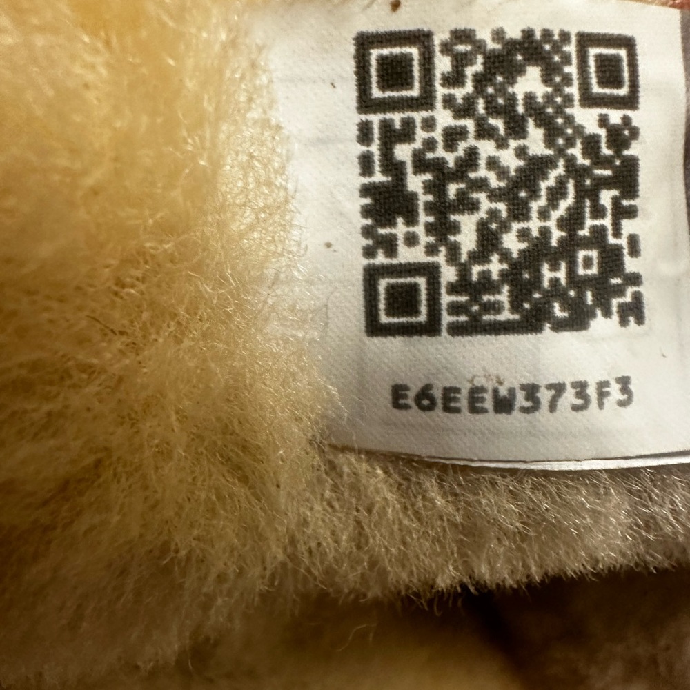 Ugg Bailey Button Triplett - Picture 11 of 13